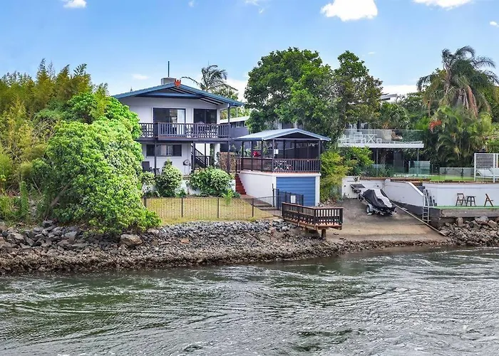 Bliss At Broadbeach - Large Canal Facing Property
