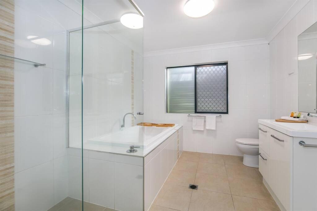 Holiday home Bliss At Broadbeach - Large Canal Facing