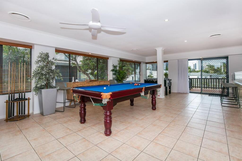 Bliss At Broadbeach - Large Canal Facing Holiday home Gold Coast